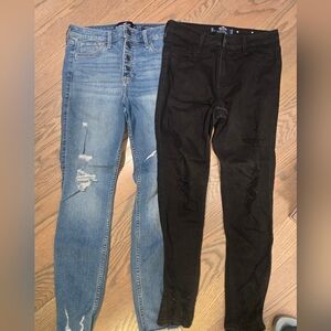 2 Pairs Of Women's Hollister Jeans (Size 27X26)